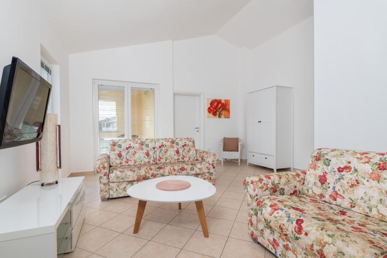 Apartment Panoramica - Ravni Labin  Εξωτερικό φωτογραφία